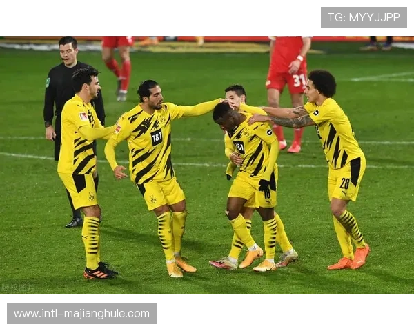 格罗斯中场控制力，沃尔夫斯堡组织核心